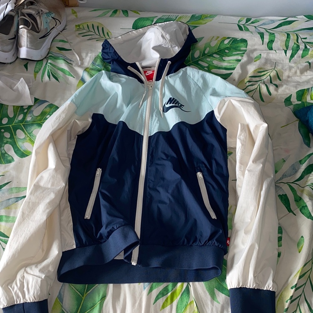 Nike Vintage Style Windbreaker Medium
